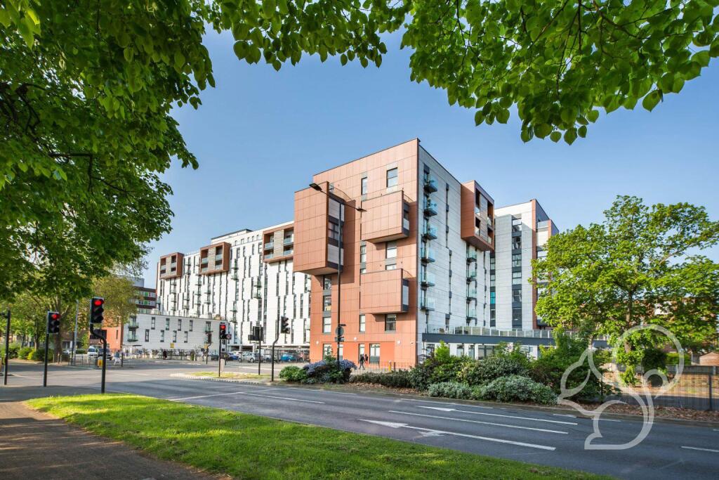 Main image of property: 102 Beaumont Court, Victoria Avenue