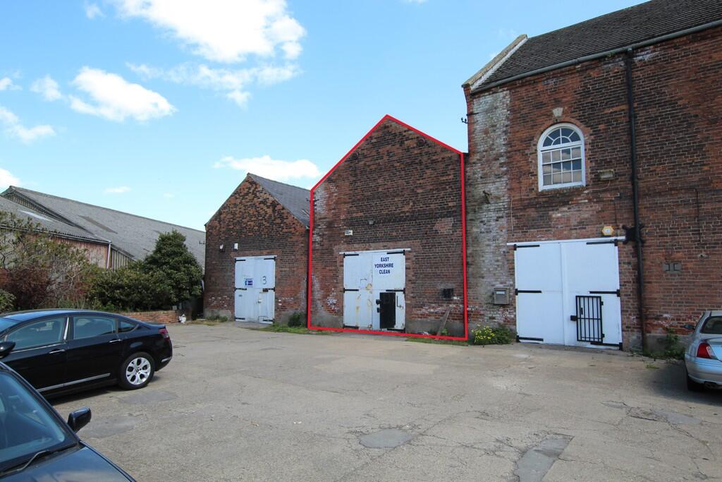 Main image of property: Unit 4 Dalton Street Industrial Estate, Dalton Street, Hull, East Yorkshire, HU8 8BB