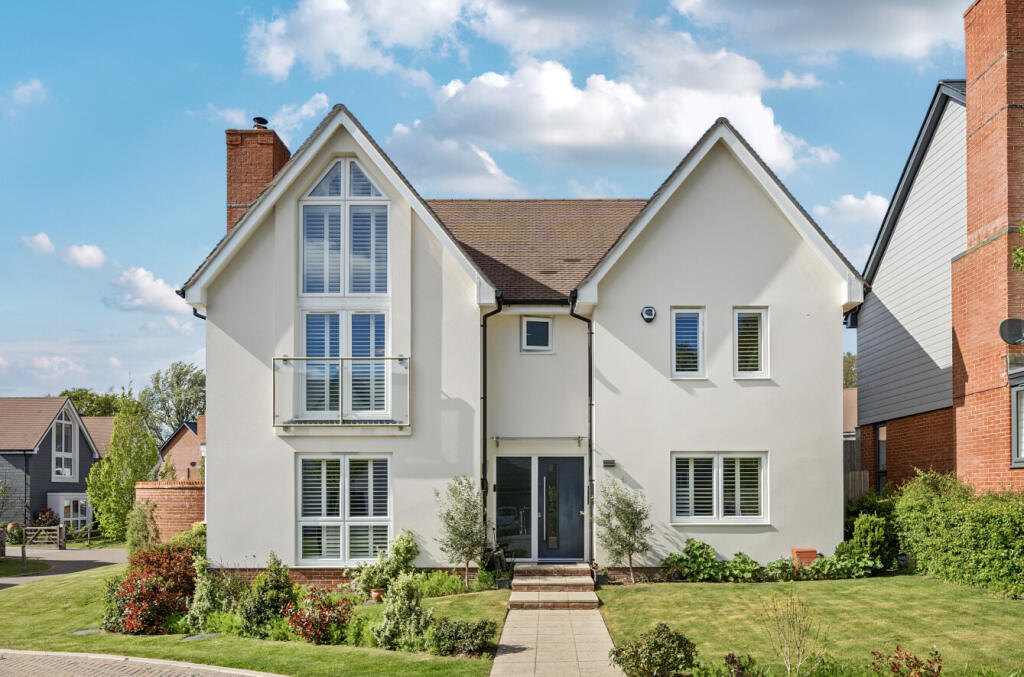 Main image of property: Oxlease Meadows, Romsey, SO51