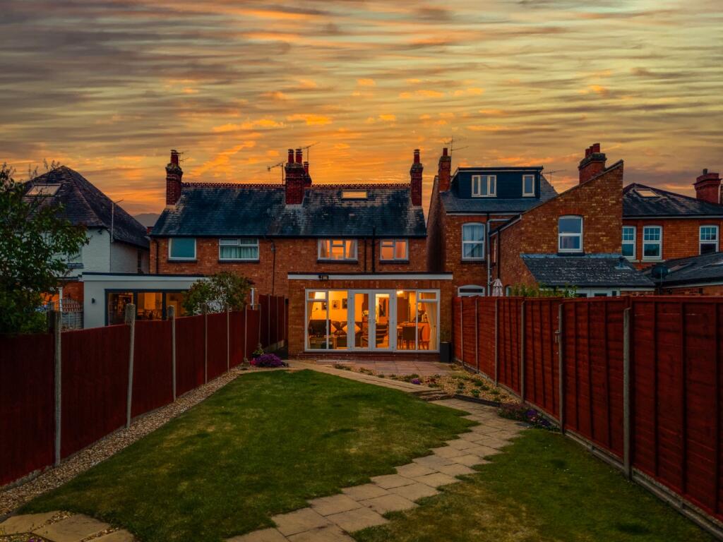 Main image of property: Laugherne Road, Worcester, Worcestershire, WR2 5LY