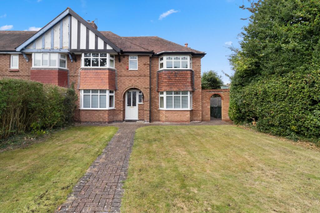 Main image of property: Available NOW - 1 Room- Henwick Avenue