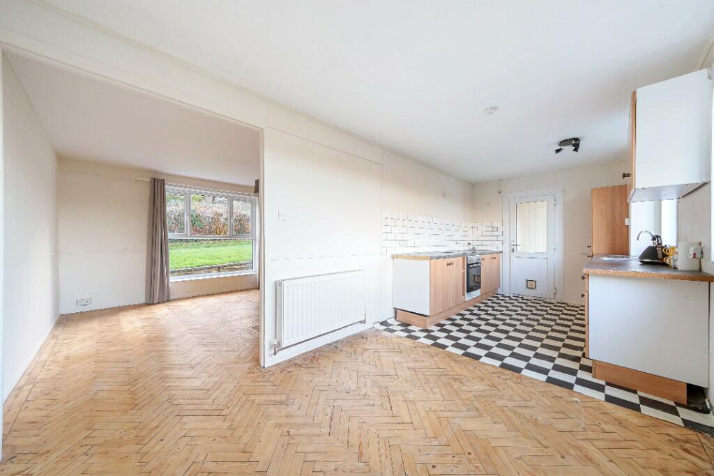 Additional property image - 14 Shaws Way, Bath, Somerset, BA2