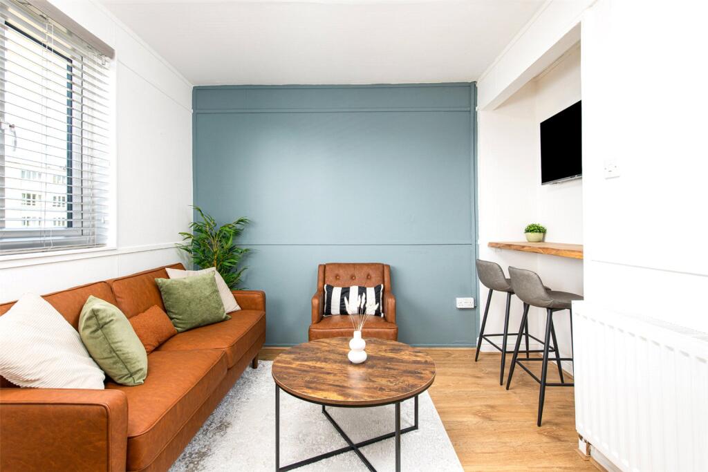 Main image of property: Shaws Way, Bath, Somerset, BA2