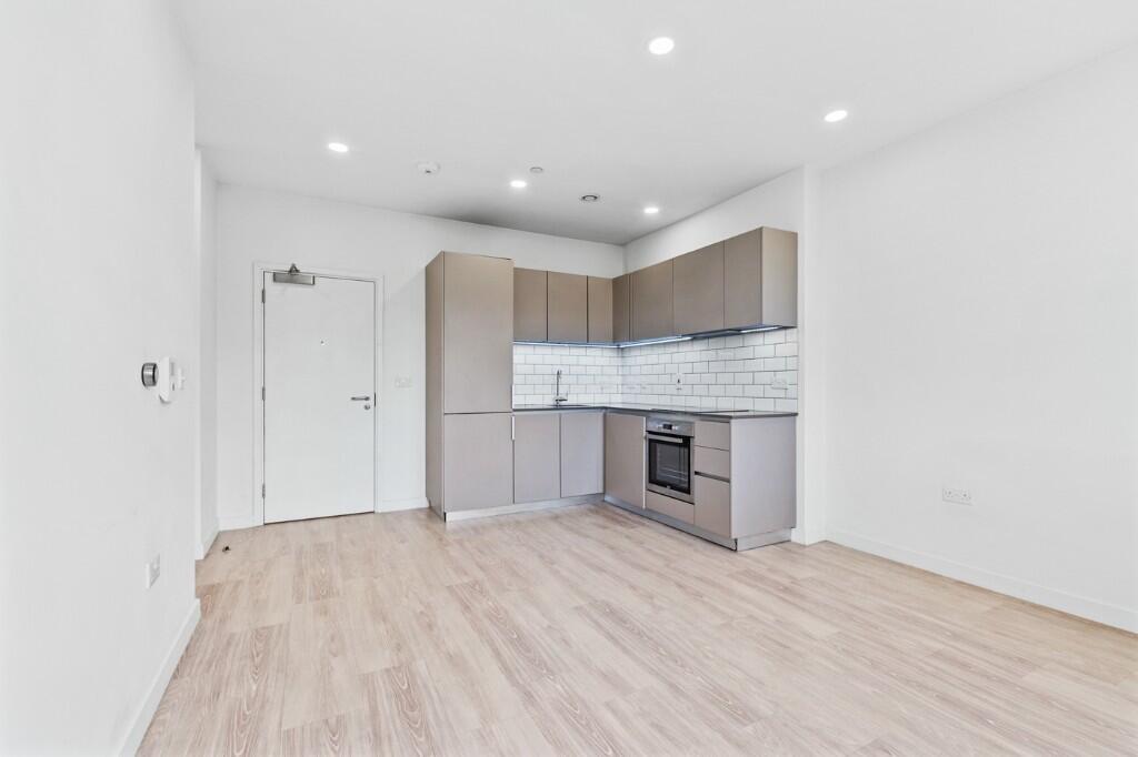 Main image of property: Gates Way, Stevenage, Hertfordshire, SG1