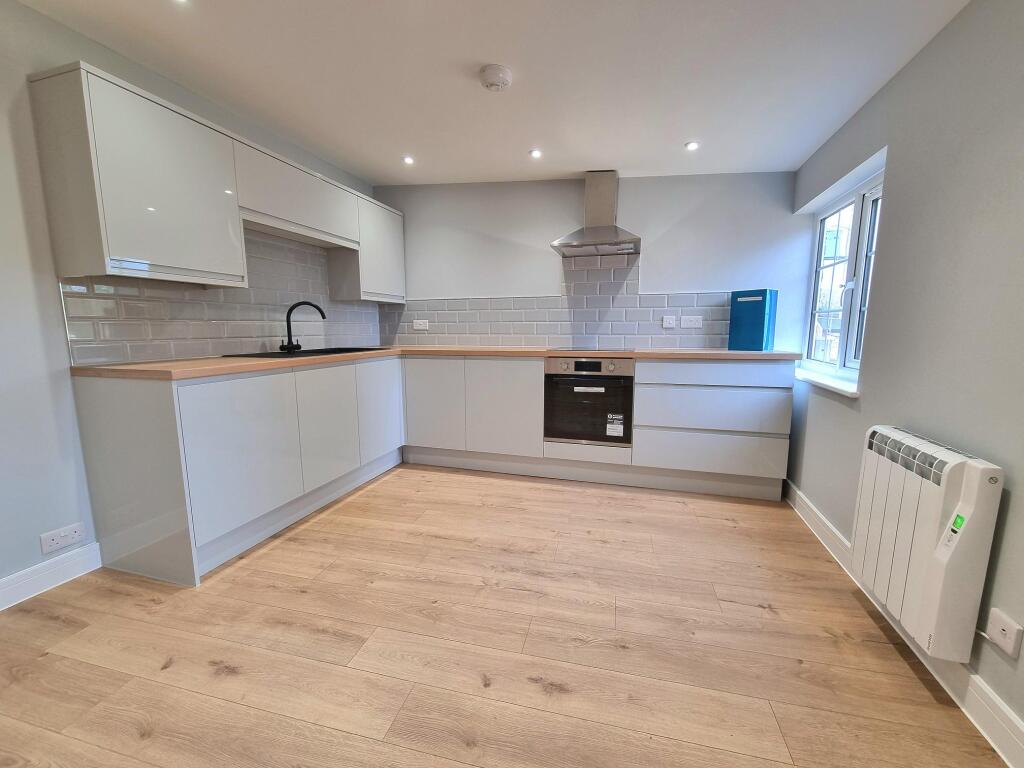 Main image of property: Scallows Lane, West Wellow SO51 6DX
