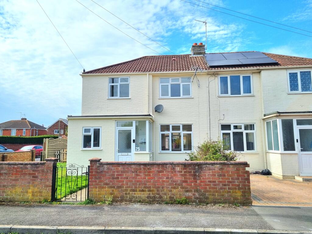 Main image of property: Causeway Crescent, Southampton SO40 3AX