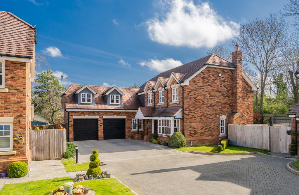 Main image of property: Cedar Court, Newport Pagnell, Milton Keynes MK14