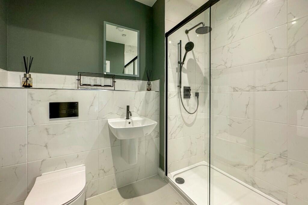Additional property image - Skyline Penthouses