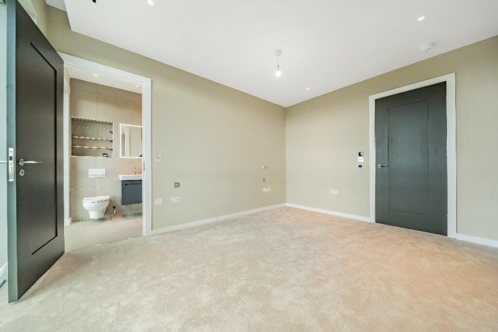 Additional property image - Skyline Penthouses