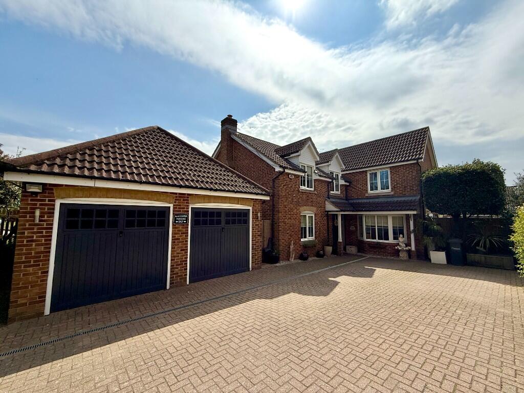 Main image of property: Broadgreen Road, Cheshunt, Hertfordshire, EN7