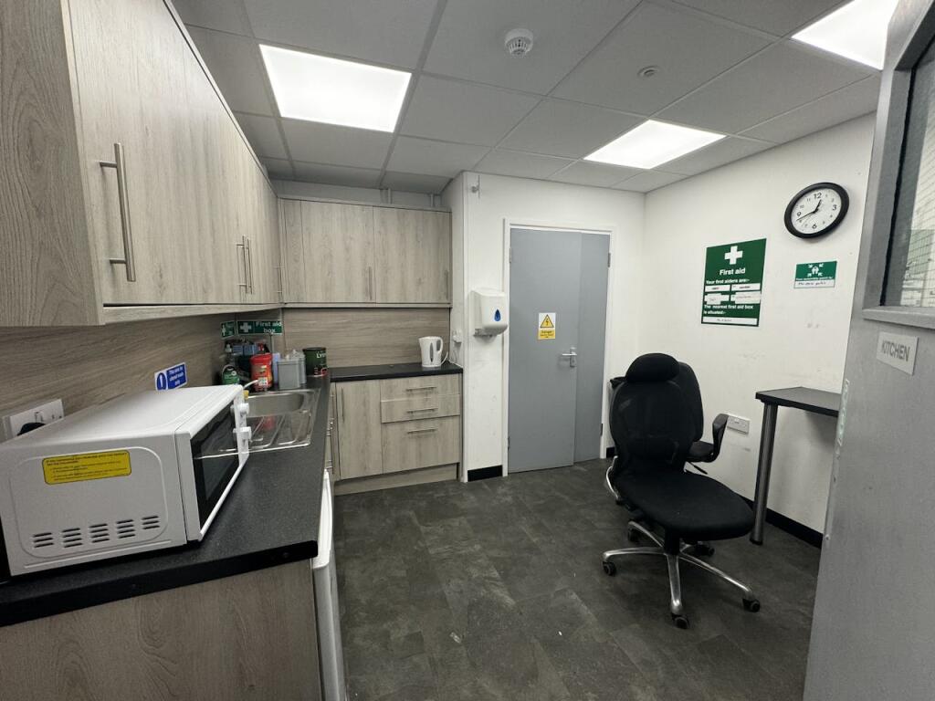 Additional property image - Unit B, 115 Canterbury Road, Croydon, CR0 3HH