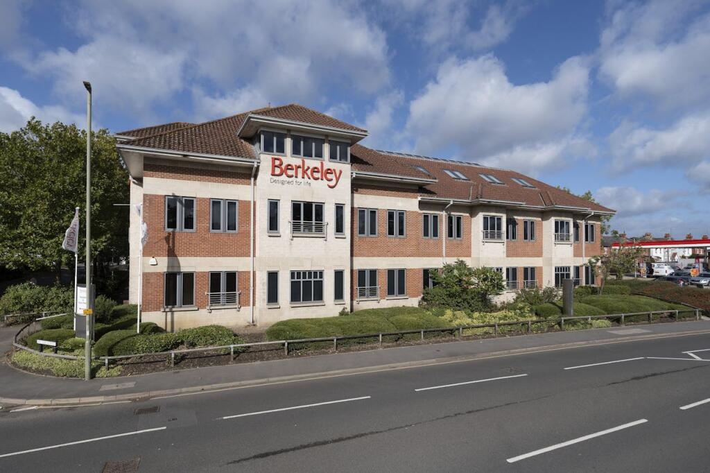 Main image of property: Kingslea House, Bay Tree Avenue, Leatherhead, KT22 7UE