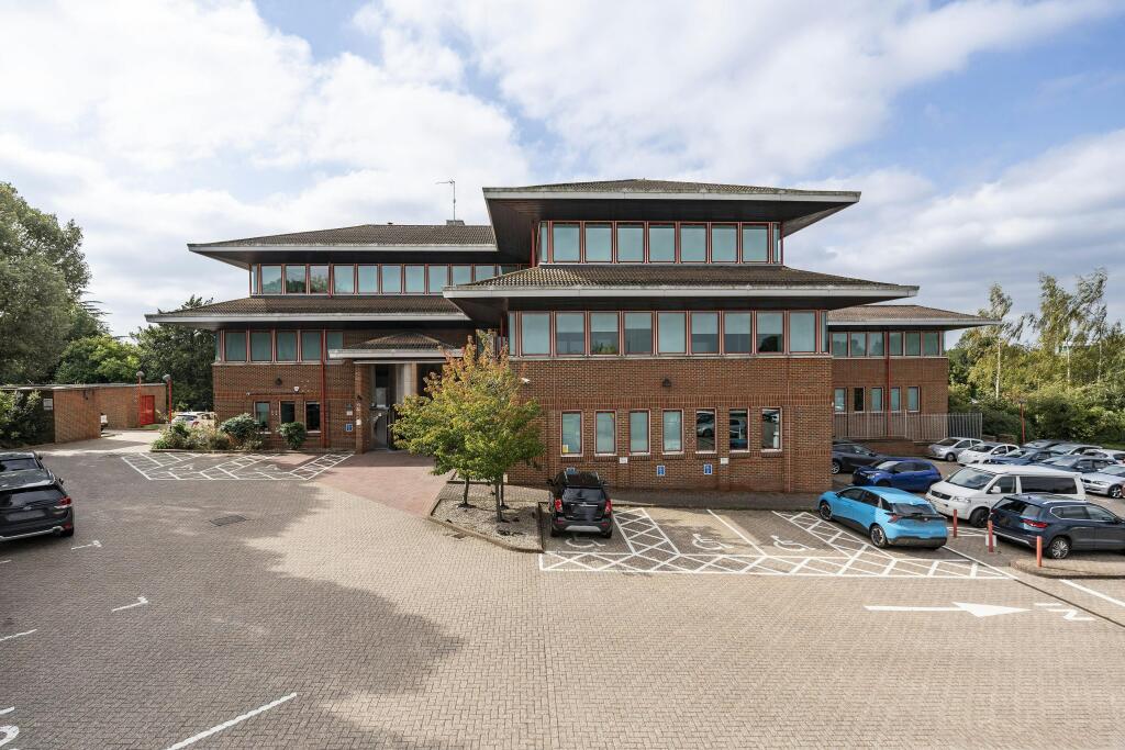 IW180924HW001 BLUR.jpg