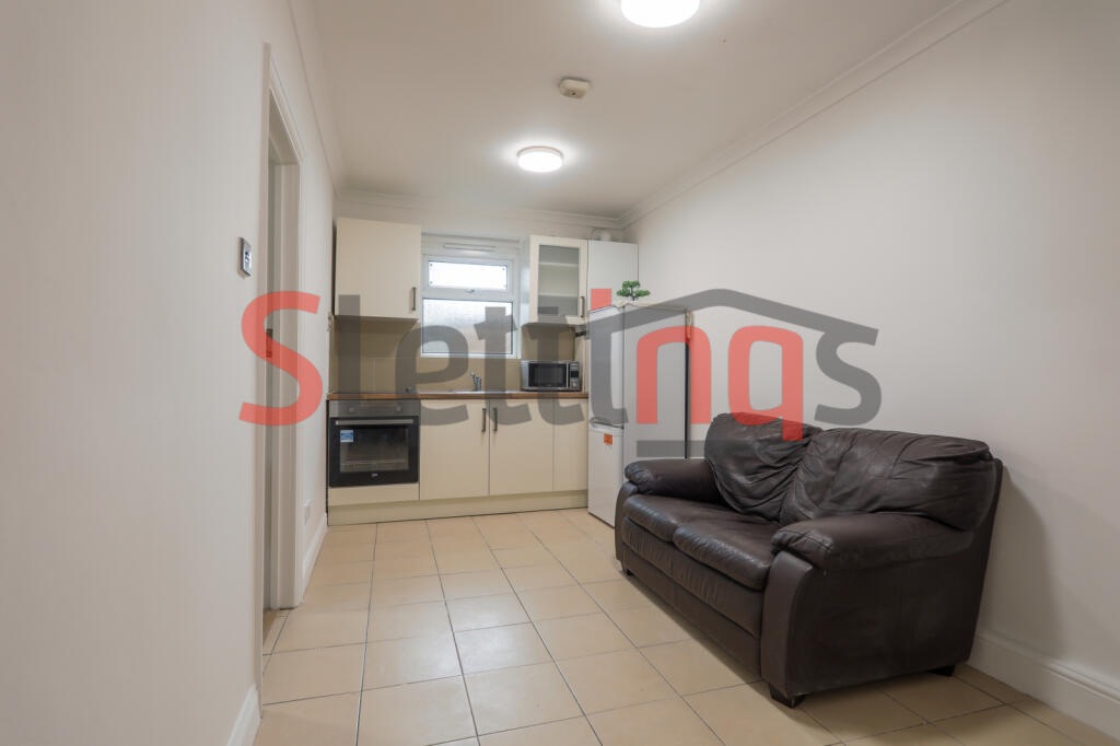 Main image of property: Lond, N12