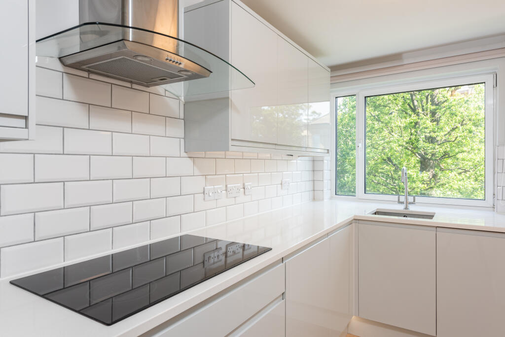 Additional property image - Eaton Manor, The Drive, East Sussex