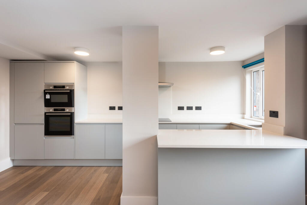 Main image of property: 3-bed Apartment, The Drive, Hove