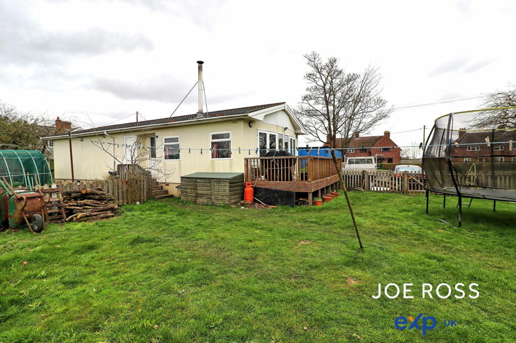 Additional property image - Main Road, Mundon, Maldon, CM9 6PB