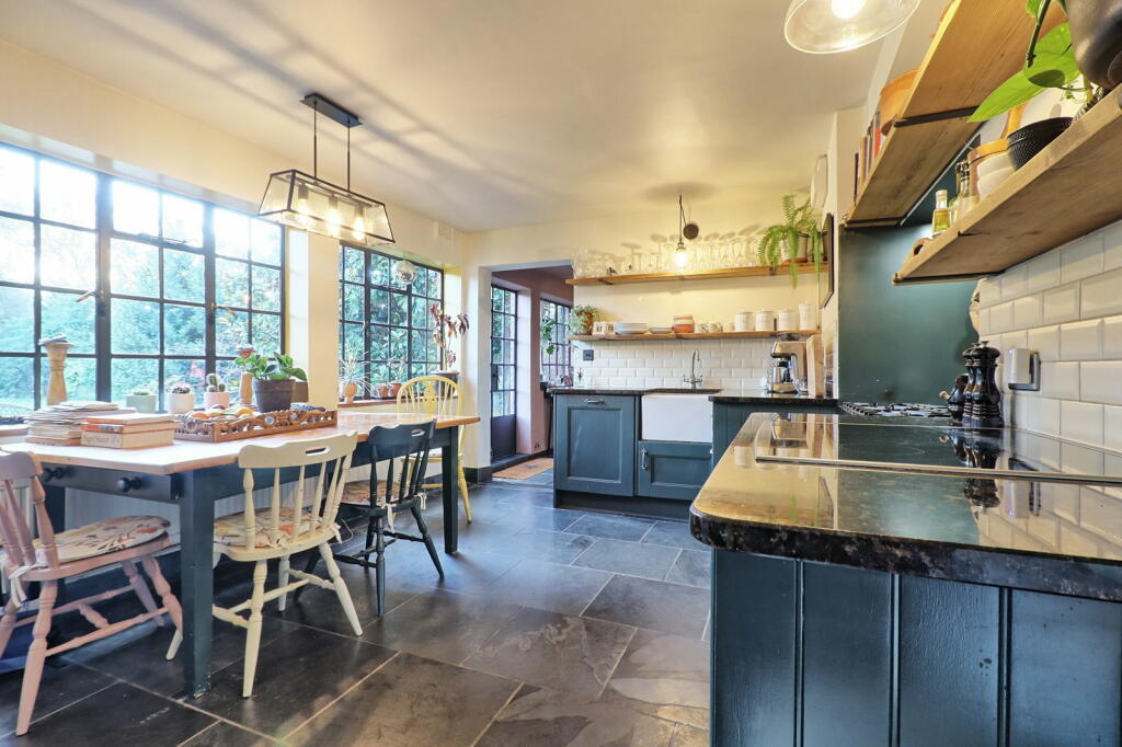 Additional property image - High Street, Thorpe-le-Soken, Clacton-on-sea, CO16 0DY