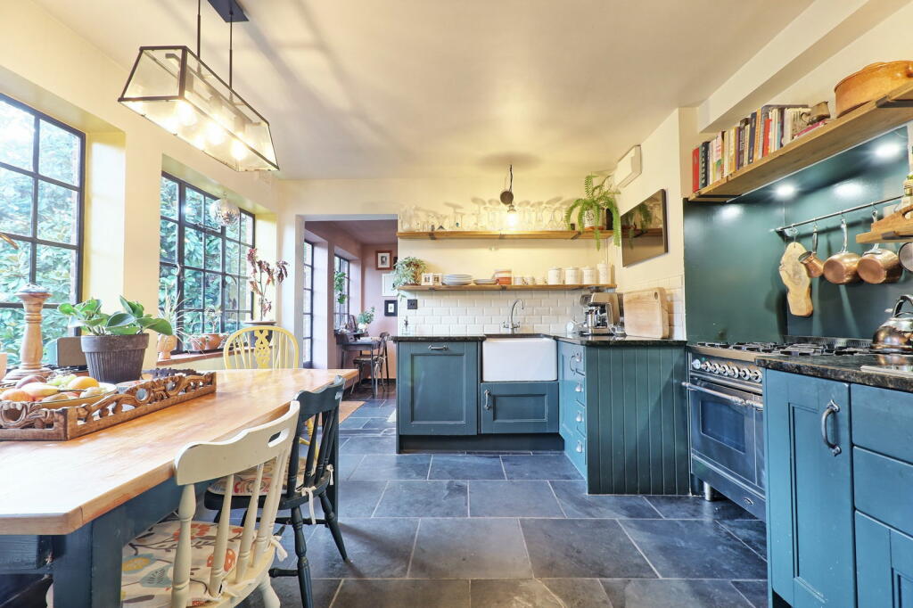 Additional property image - High Street, Thorpe-le-Soken, Clacton-on-sea, CO16 0DY