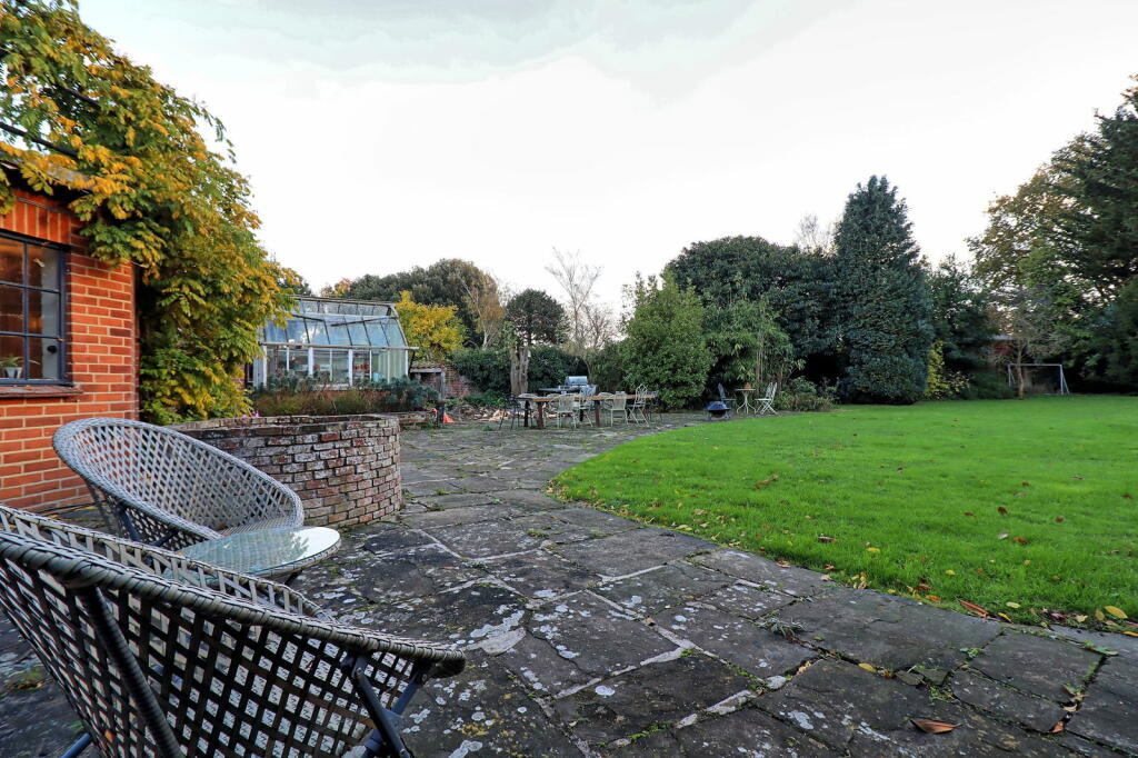 Additional property image - High Street, Thorpe-le-Soken, Clacton-on-sea, CO16 0DY