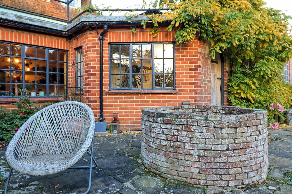 Additional property image - High Street, Thorpe-le-Soken, Clacton-on-sea, CO16 0DY