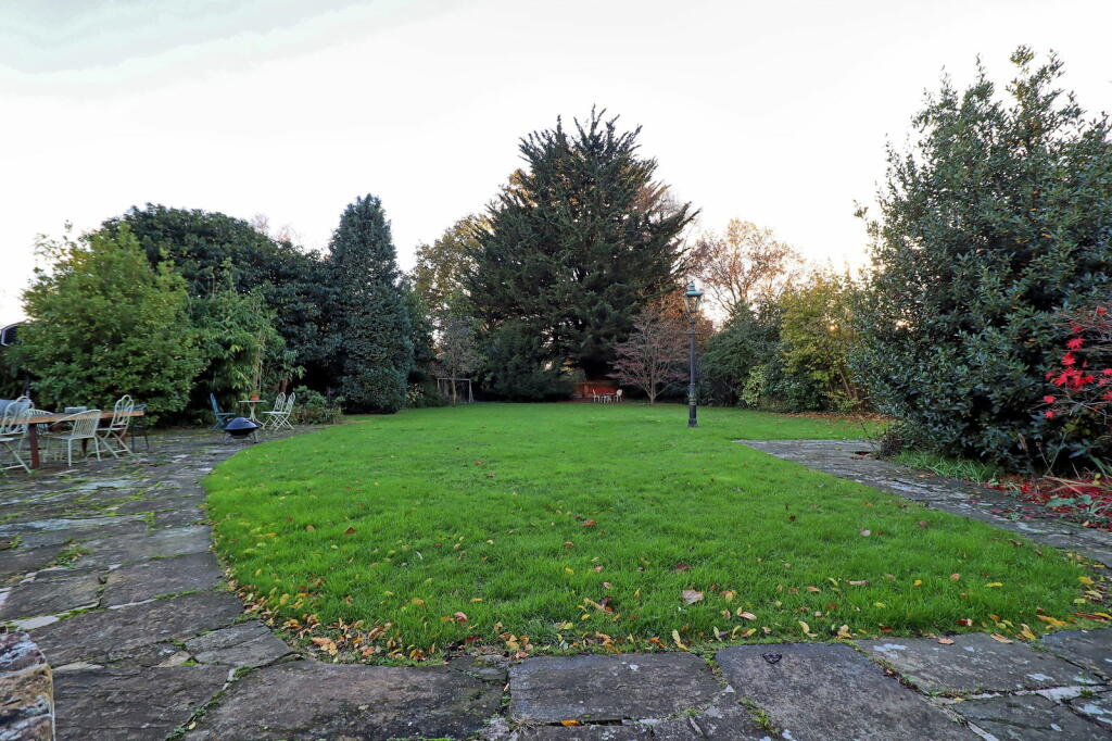 Additional property image - High Street, Thorpe-le-Soken, Clacton-on-sea, CO16 0DY