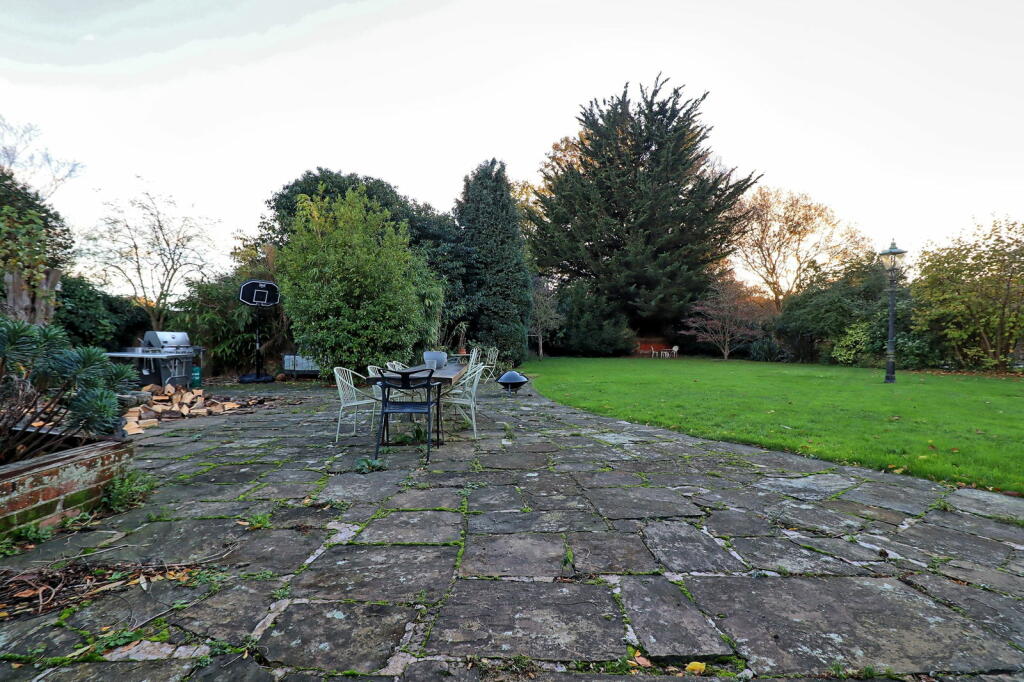 Additional property image - High Street, Thorpe-le-Soken, Clacton-on-sea, CO16 0DY
