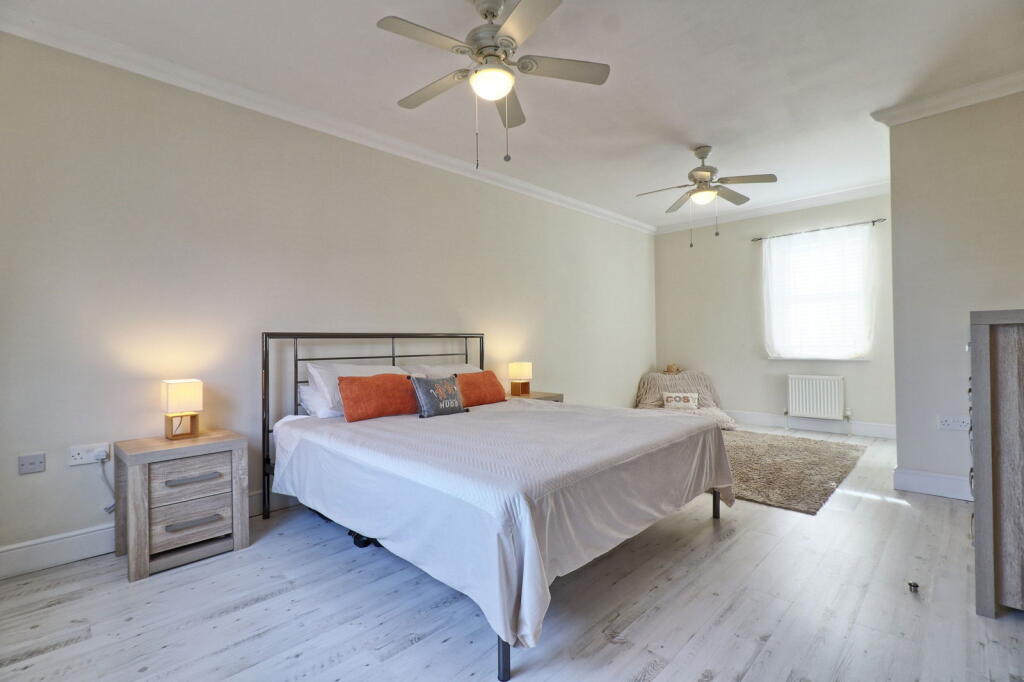 Additional property image - Vicarage Court, Southminster, CM0 7GZ