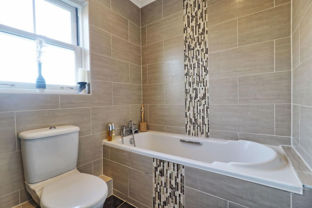 Additional property image - Vicarage Court, Southminster, CM0 7GZ