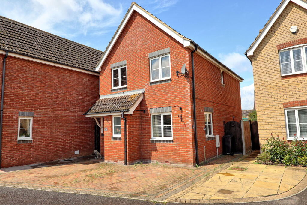 3 bedroom detached house