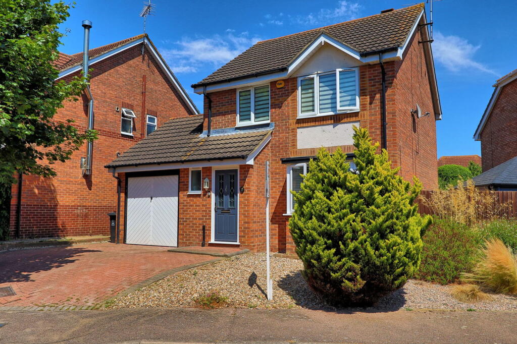 Main image of property: Minster Way, Maldon, CM9 6YT