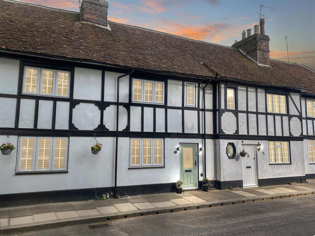 Main image of property: Piccotts End, Hemel Hempstead, HP1