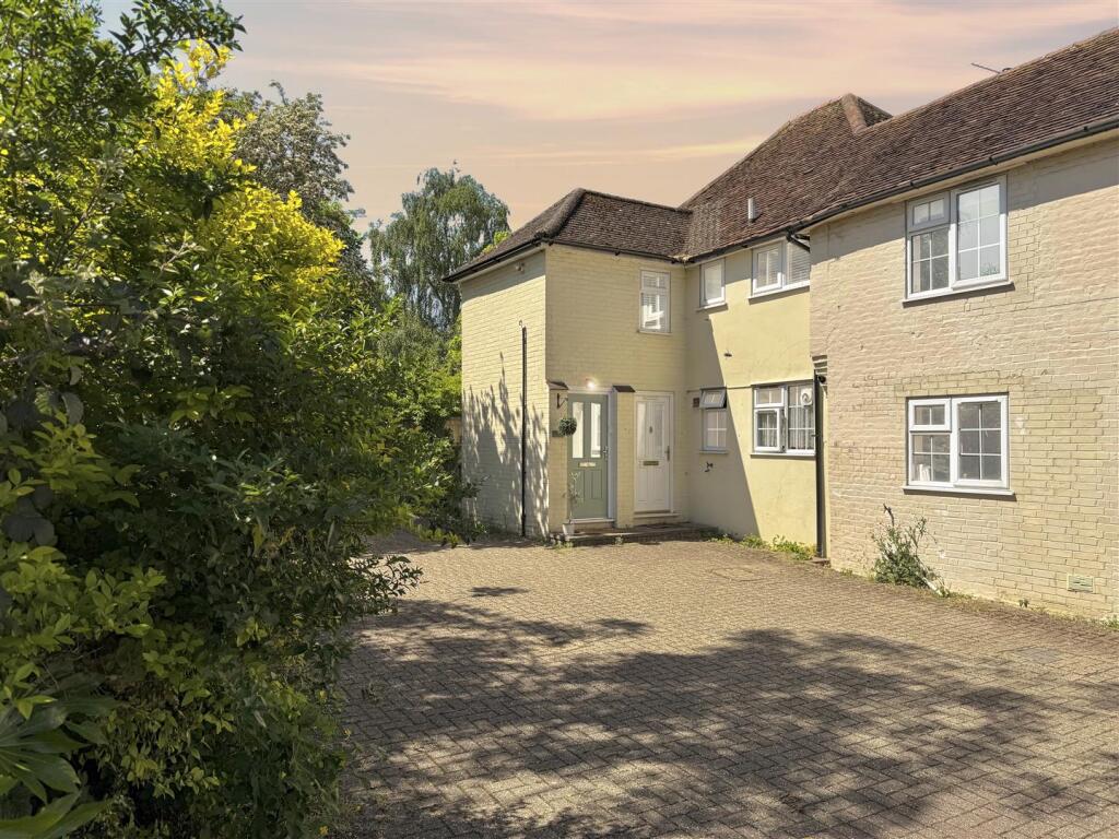 Main image of property: Bedmond Road, Hemel Hempstead, HP3