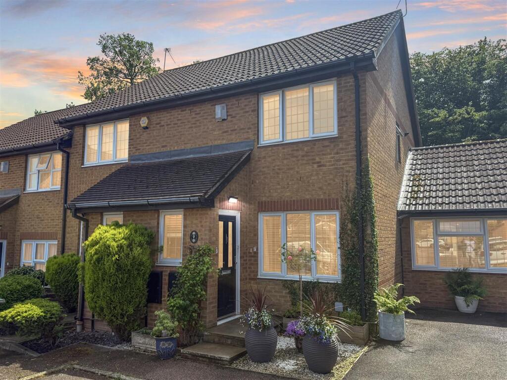 Main image of property: The Sonnets, Hemel Hempstead, HP1