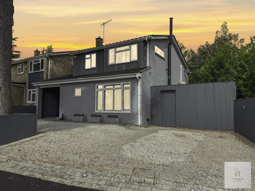 Main image of property: Gravel Hill Terrace, Boxmoor, HP1