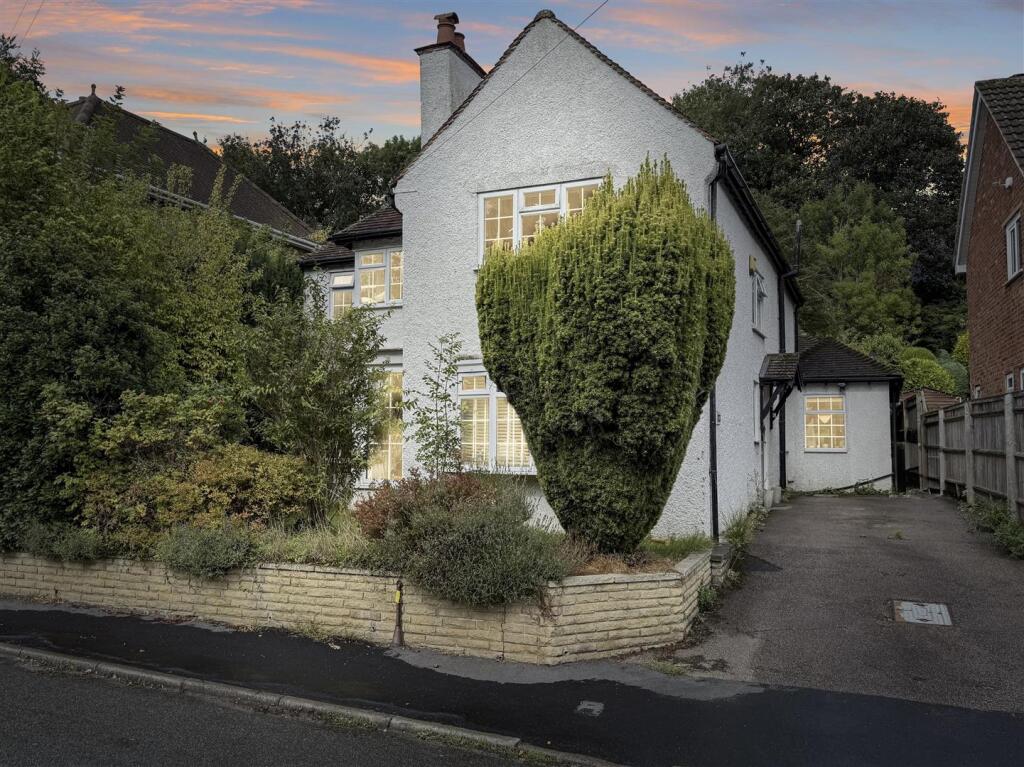 Main image of property: Rucklers Lane, Kings Langley, WD4