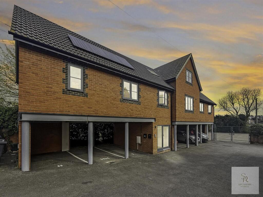 Main image of property: George Street, Hemel Hempstead, HP2