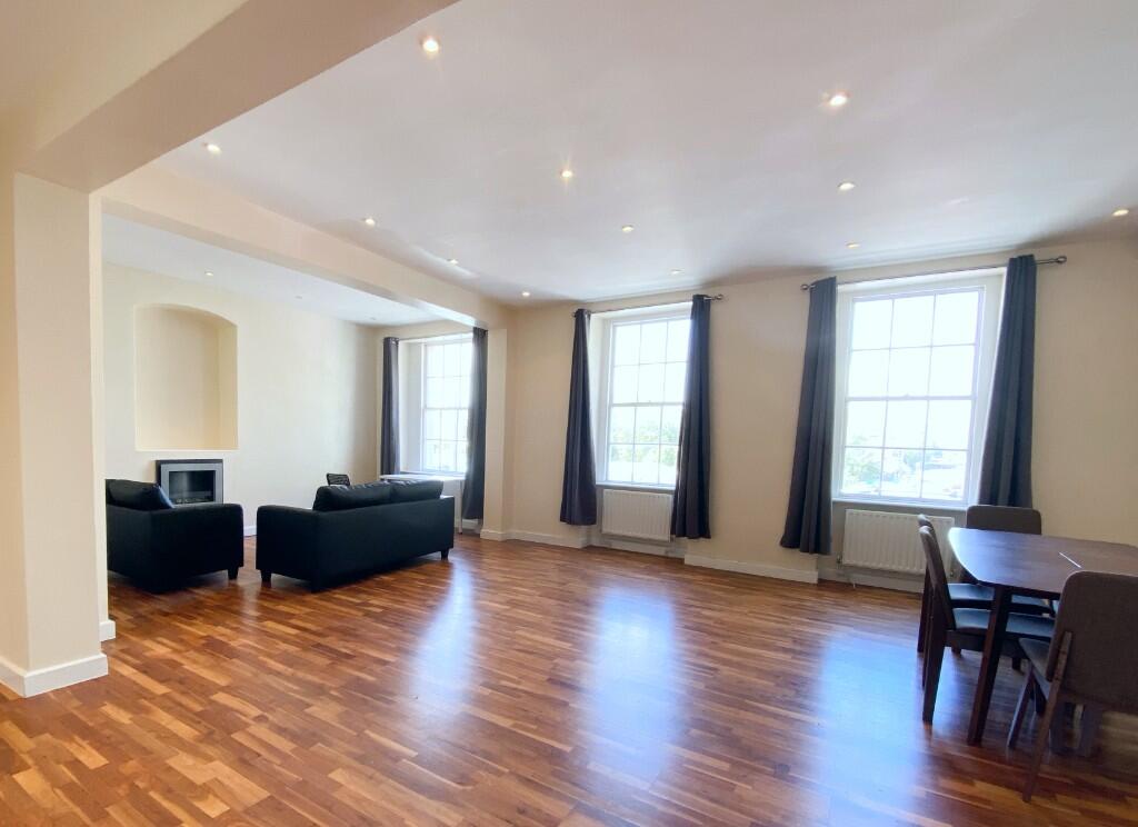 Main image of property: Redcliffe Parade West, Bristol, BS1