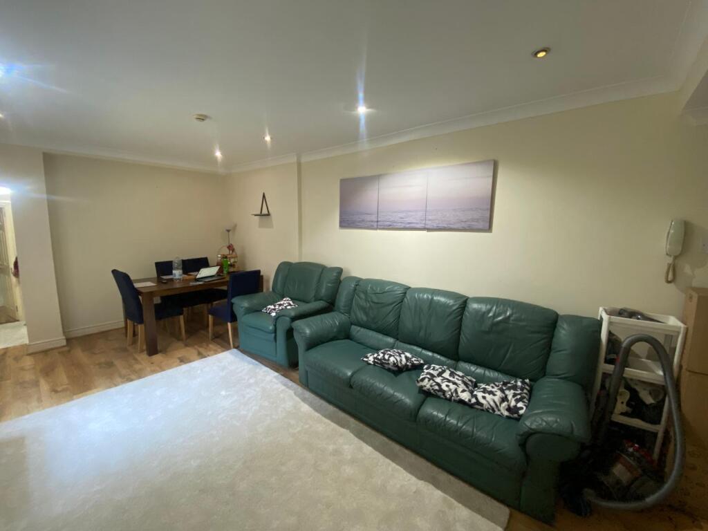 Main image of property: Flat 2,  the Walk, Roath, Cardiff CF24 3AG