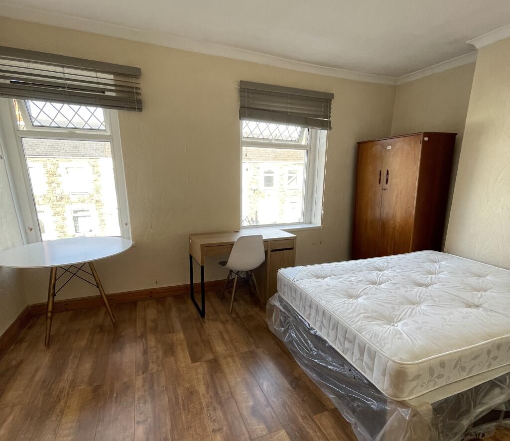 Main image of property: WOODVILLE RD