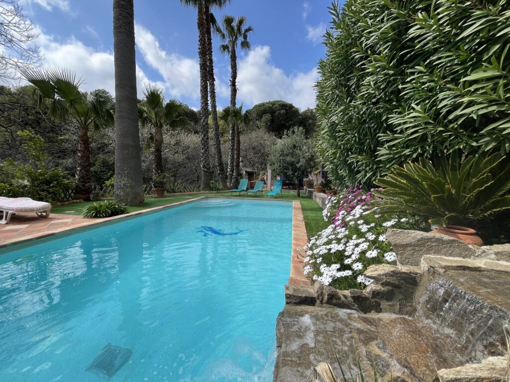 Main image of property: 83680 la-garde-freinet