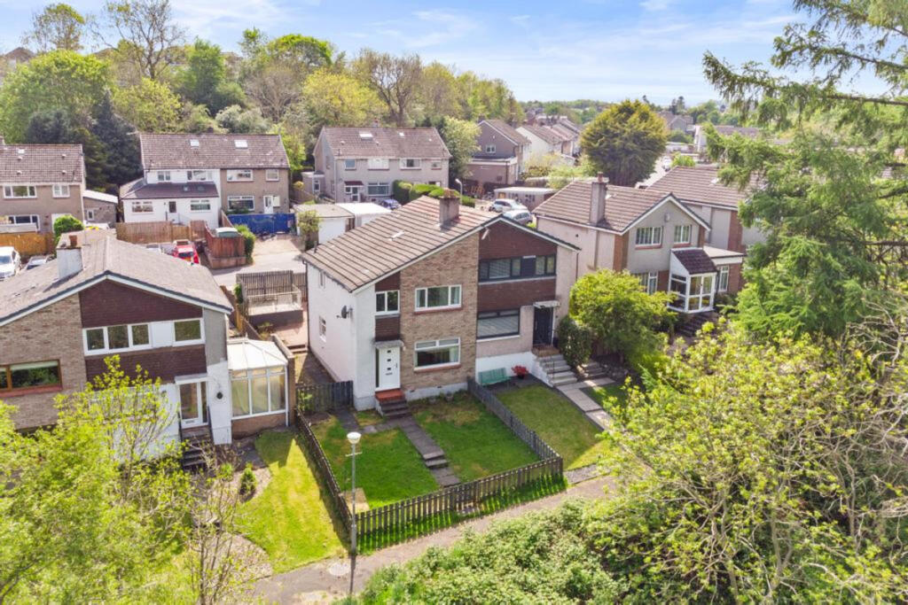 Main image of property: Shawwood Crescent, Newton Mearns, G77