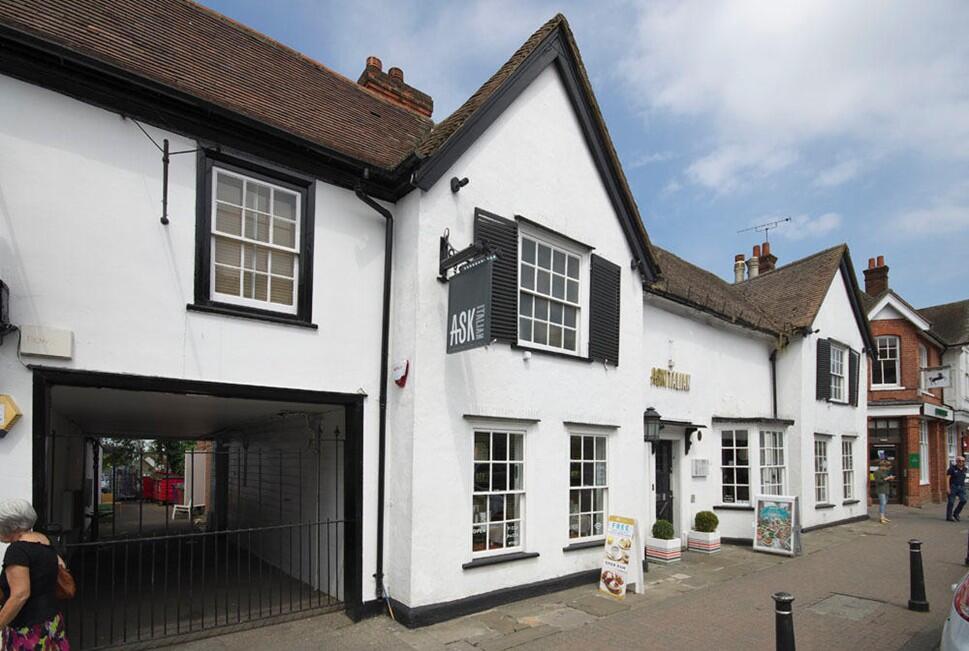 Main image of property: 91 High Street, Billericay, Essex, CM12