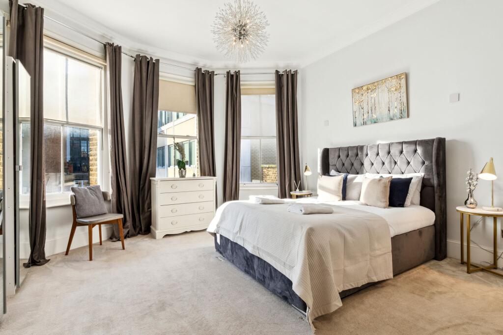 Main image of property: Kensington Court, Palace Place Mansions, W8