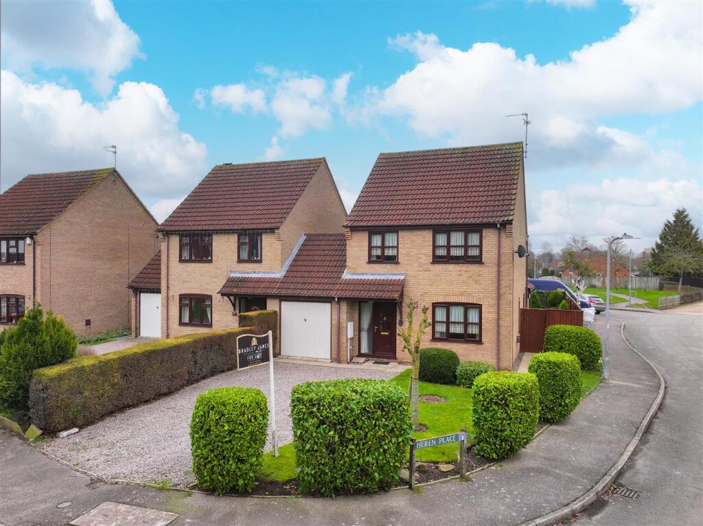 Main image of property: Aalsmeer Rise, Spalding