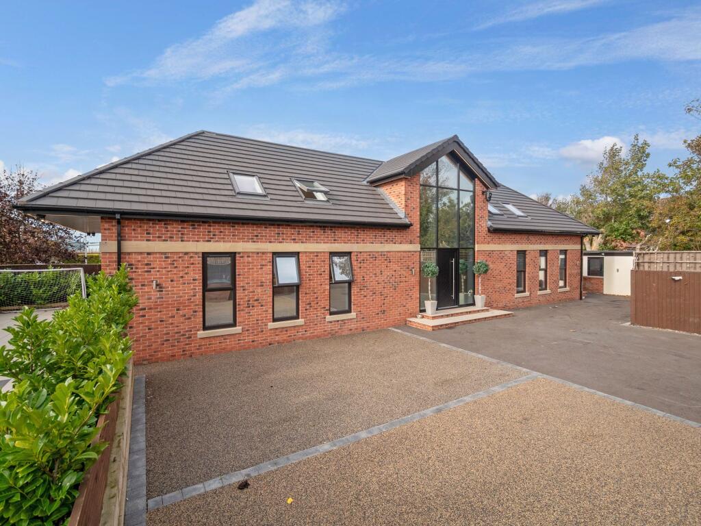 Main image of property: Common Edge Road, Blackpool, FY4