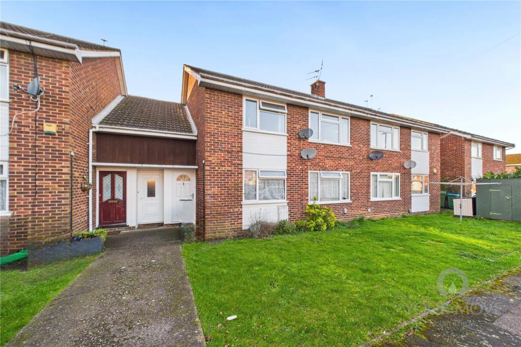 Main image of property: Kenilworth Drive, Aylesbury, Buckinghamshire, HP19