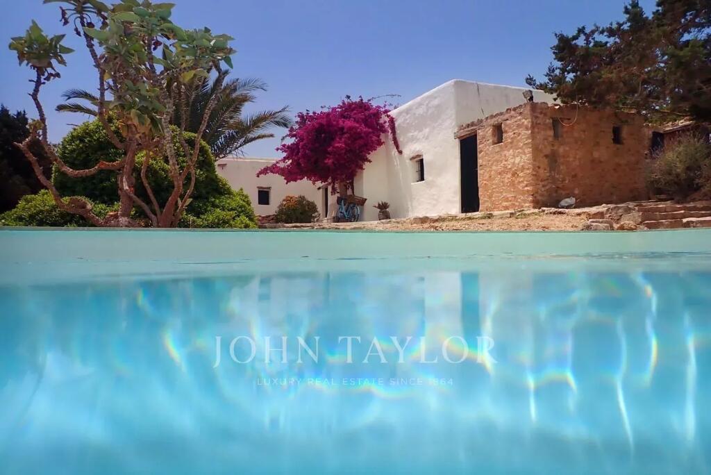 Main image of property: Balearic Islands, Formentera, Cap De Barbaria