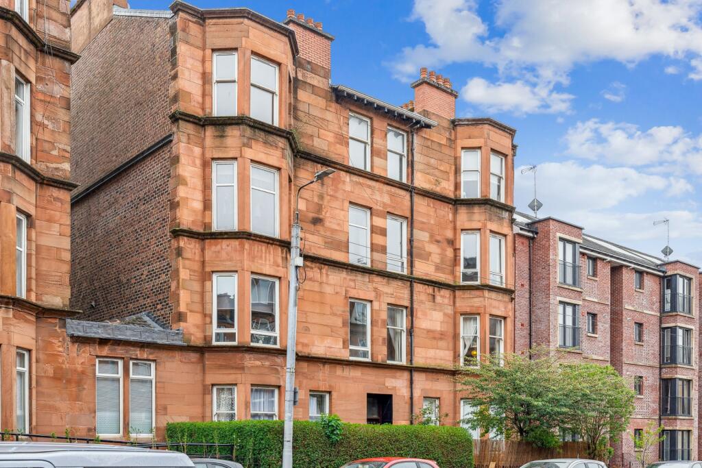 Main image of property: Meadowpark Street, Flat 2/1, Dennistoun, Glasgow, G31 2TE