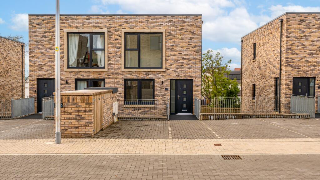Main image of property: Allerton Terrace, East Kilbride, Glasgow, G75 8RP